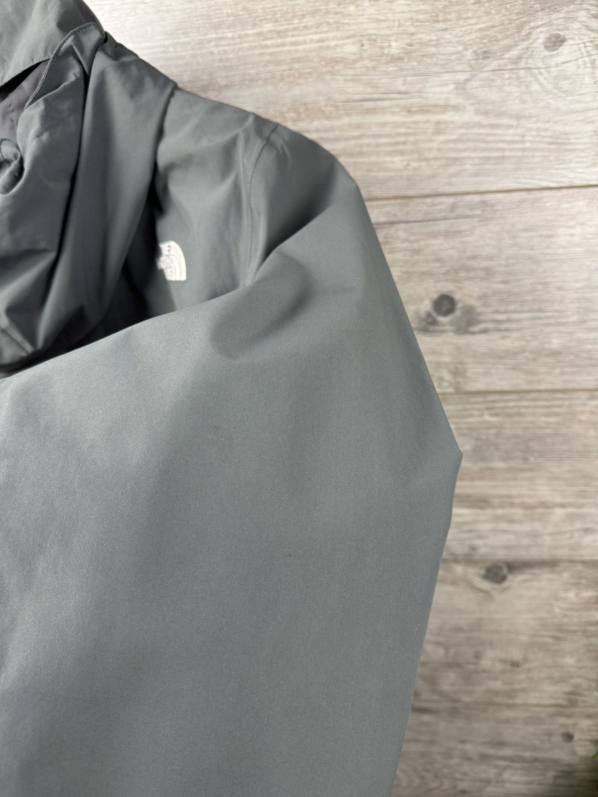 The North Face The north face jacket vintage size L y2k style Size US L / EU 52-54 / 3 - 21 Thumbnail
