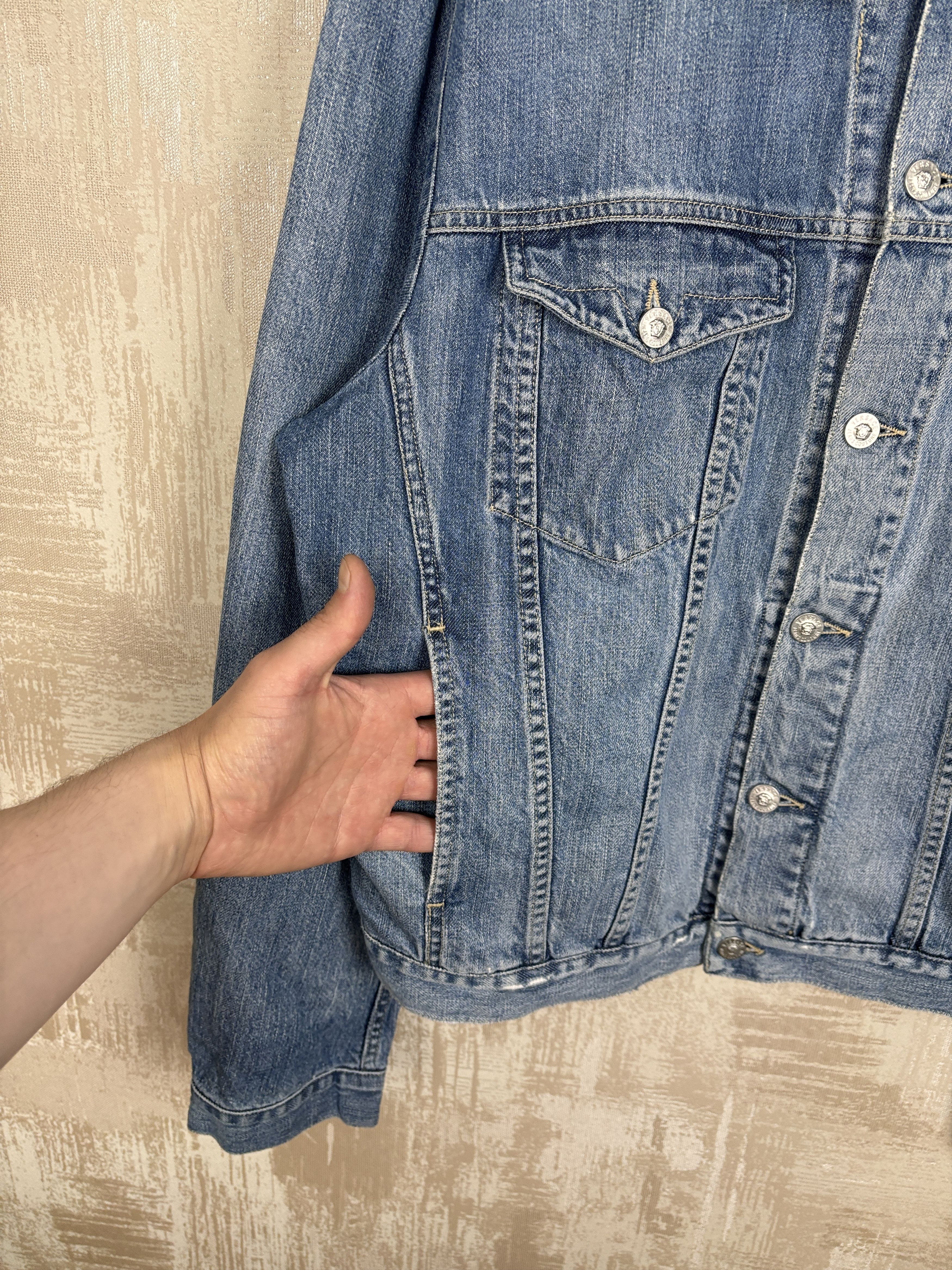 Versace 90's Versace Jeans Couture Denim Trucker Jacket Medusa Size US XL / EU 56 / 4 - 6 Thumbnail