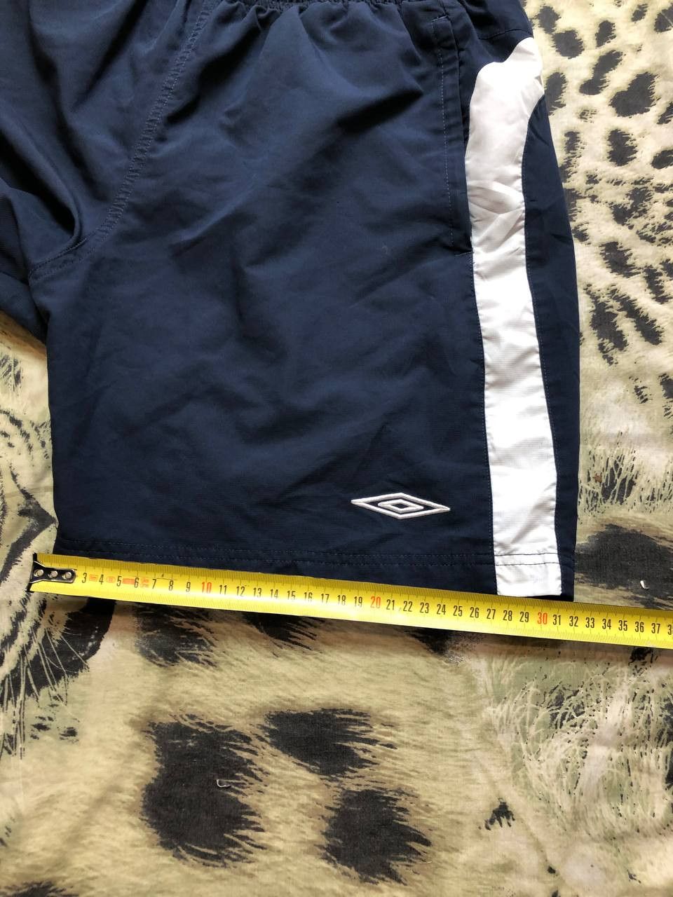 Umbro Vintage 90s Umbro shorts streetwear logo style Size US 36 / EU 52 - 11 Thumbnail