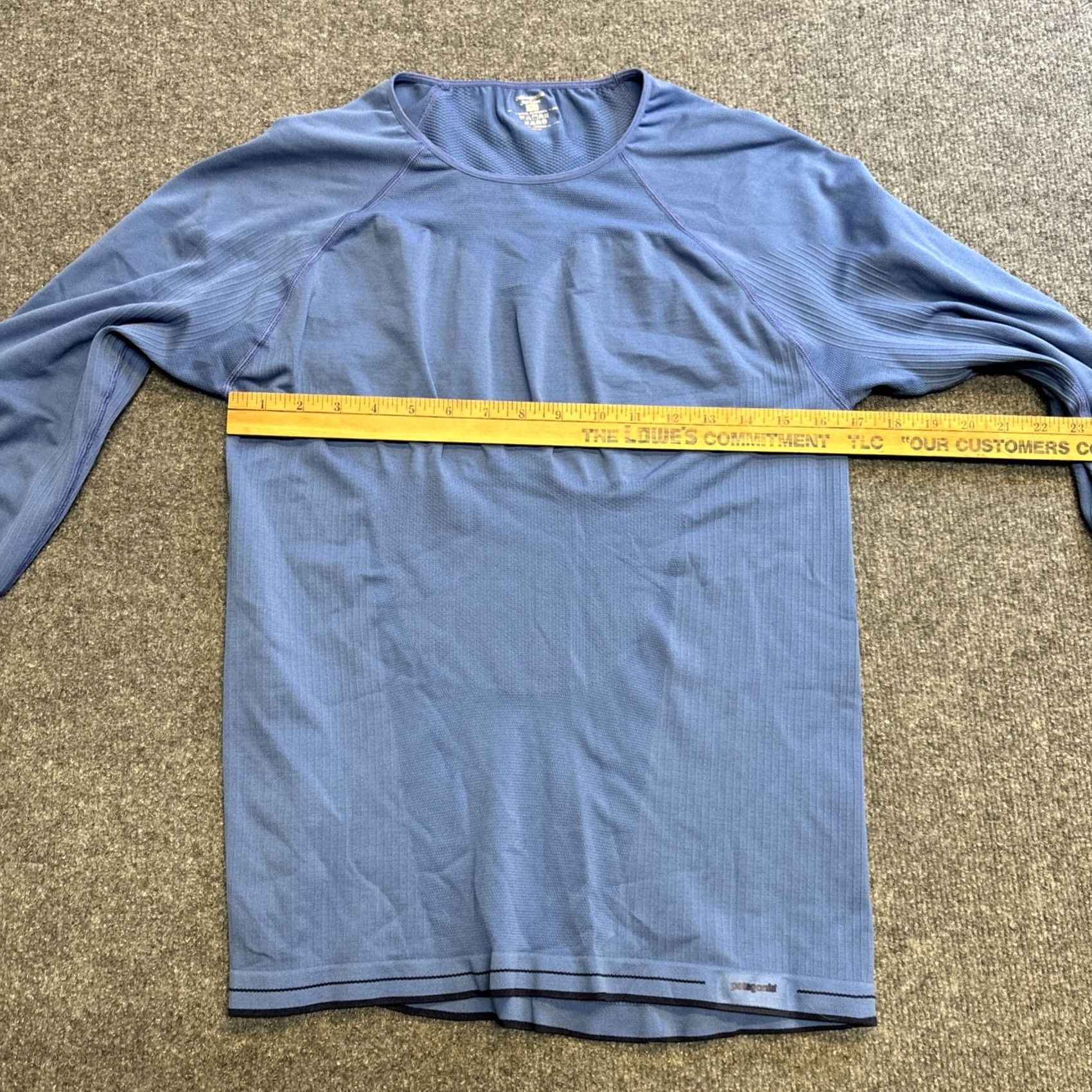 Patagonia Patagonia Capilene Long Sleeve Base Layer Women’s XL Light Blue Shirt Womens XL Light Blue Size XL / US 12-14 / IT 48-50 - 3 Thumbnail