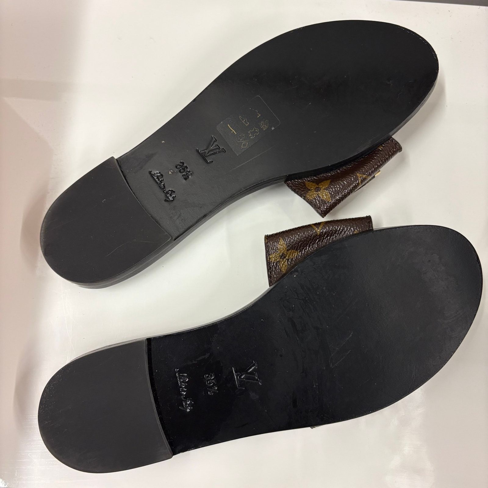 Louis Vuitton Louis Vuitton Sandals Lock It Flat Mule Monogram Black 35.5 Size US 5.5 / IT 35.5 - 6 Thumbnail