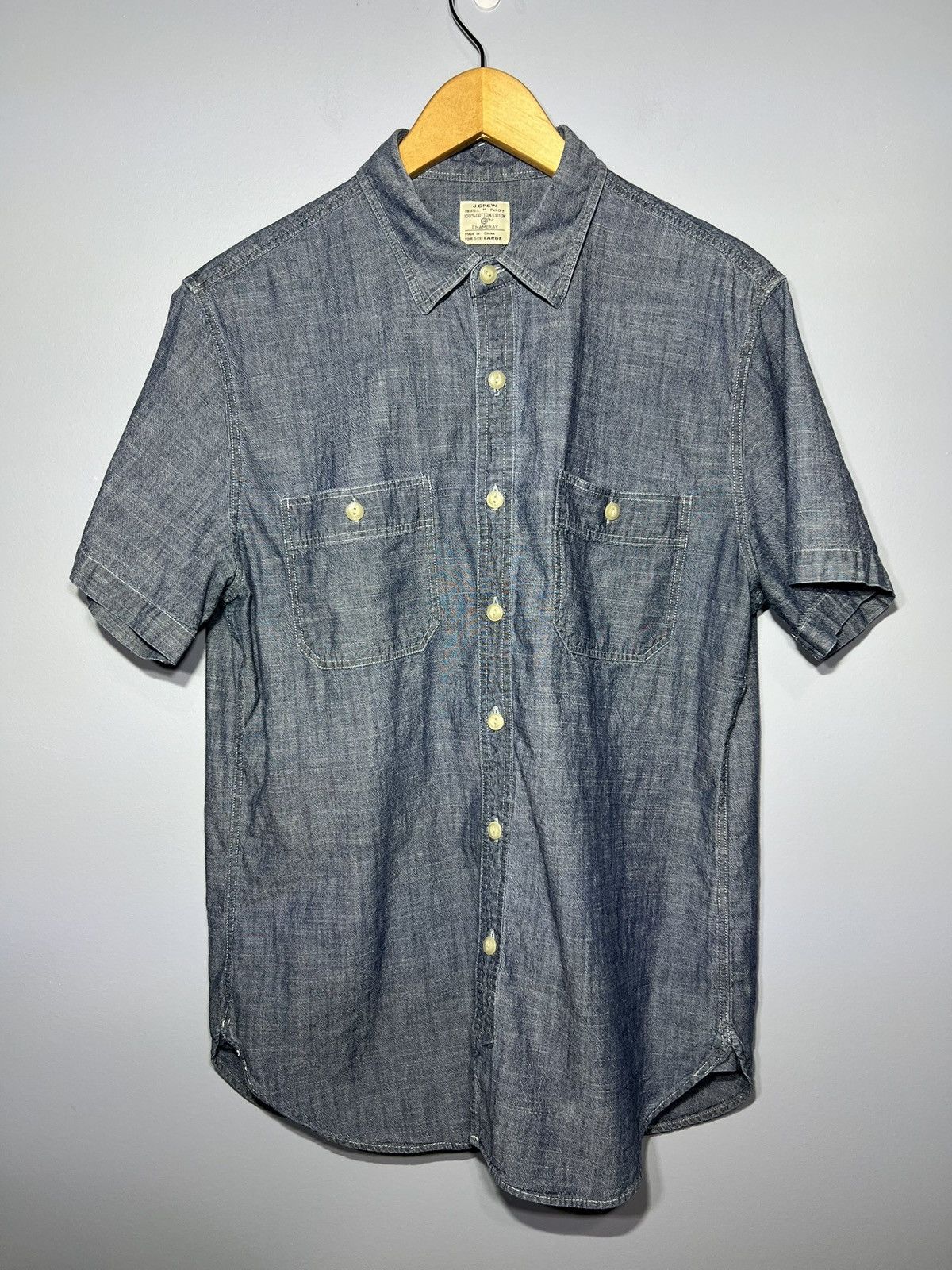J.Crew J Crew Chambray Shirt Sz L Blue S/S Button Up Barn Shirt Size US L / EU 52-54 / 3 - 2 Thumbnail