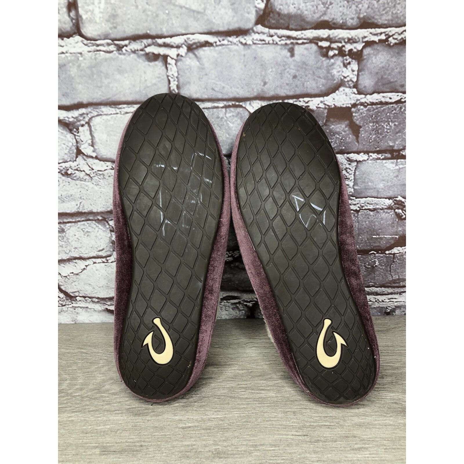 Olukai OluKai Ku'una Lanui Red Ginger Velvet Sheep Fur Slippers Wom Size US 10 / IT 40 - 23 Thumbnail