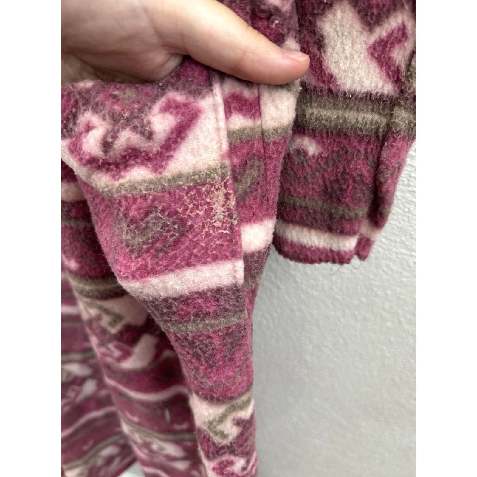Vintage VINTAGE Night Gear Robe Women One Size Pink Aztec Lounge Wear Fleece Kimono Belted 80s 90s Style Womens Size ONE SIZE - 4 Thumbnail