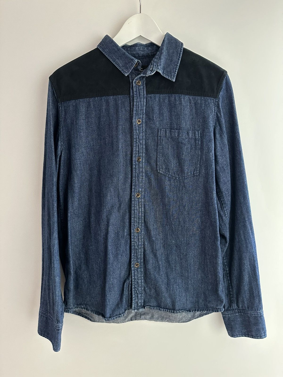 A.P.C. APC Denim shirt with shoulder detail Size US S / EU 44-46 / 1 - 1 Thumbnail