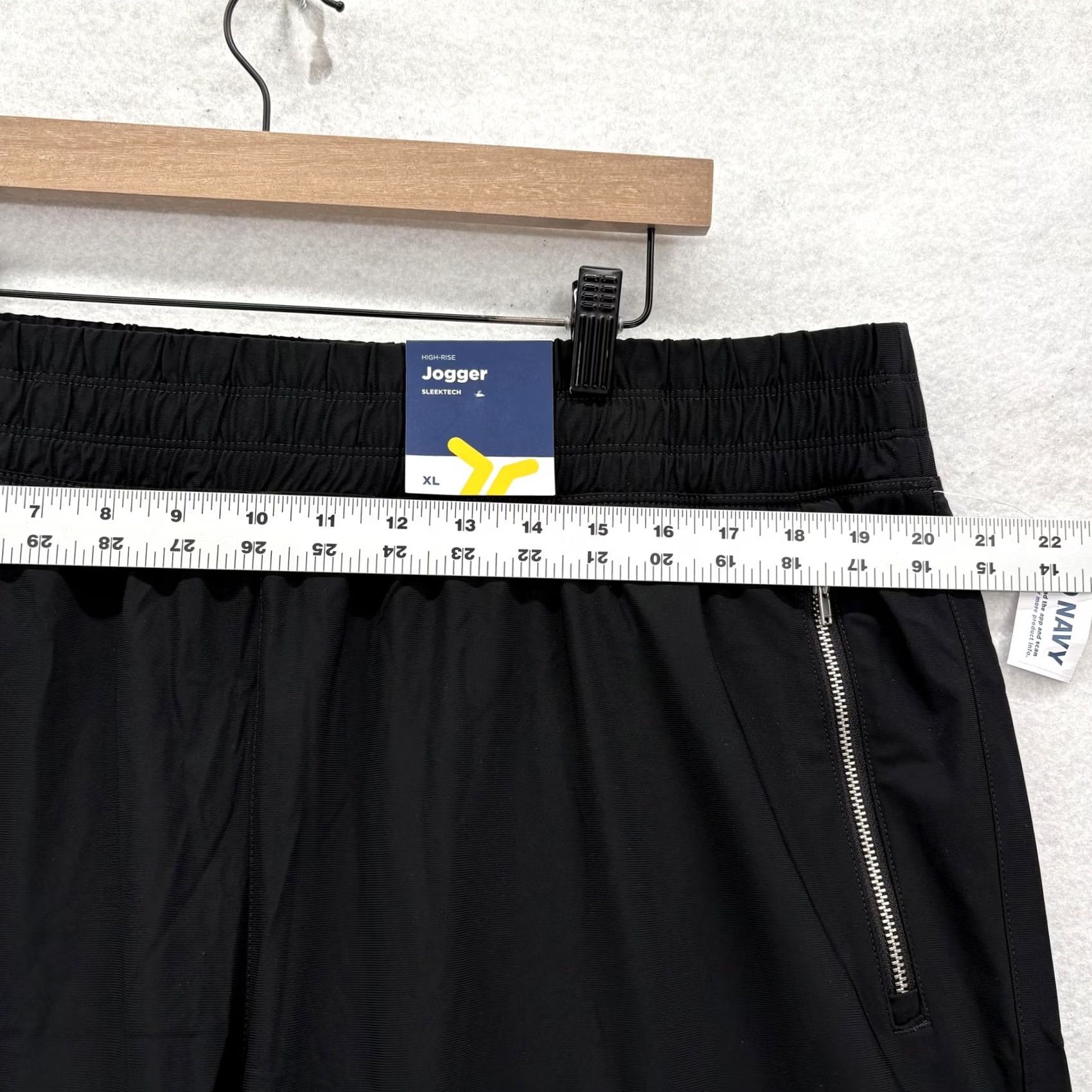 Old Navy Old Navy Go-Dry Jogger Pants Womens XL Black Zip Pockets Gym Size 40" / US 18 - 6 Thumbnail