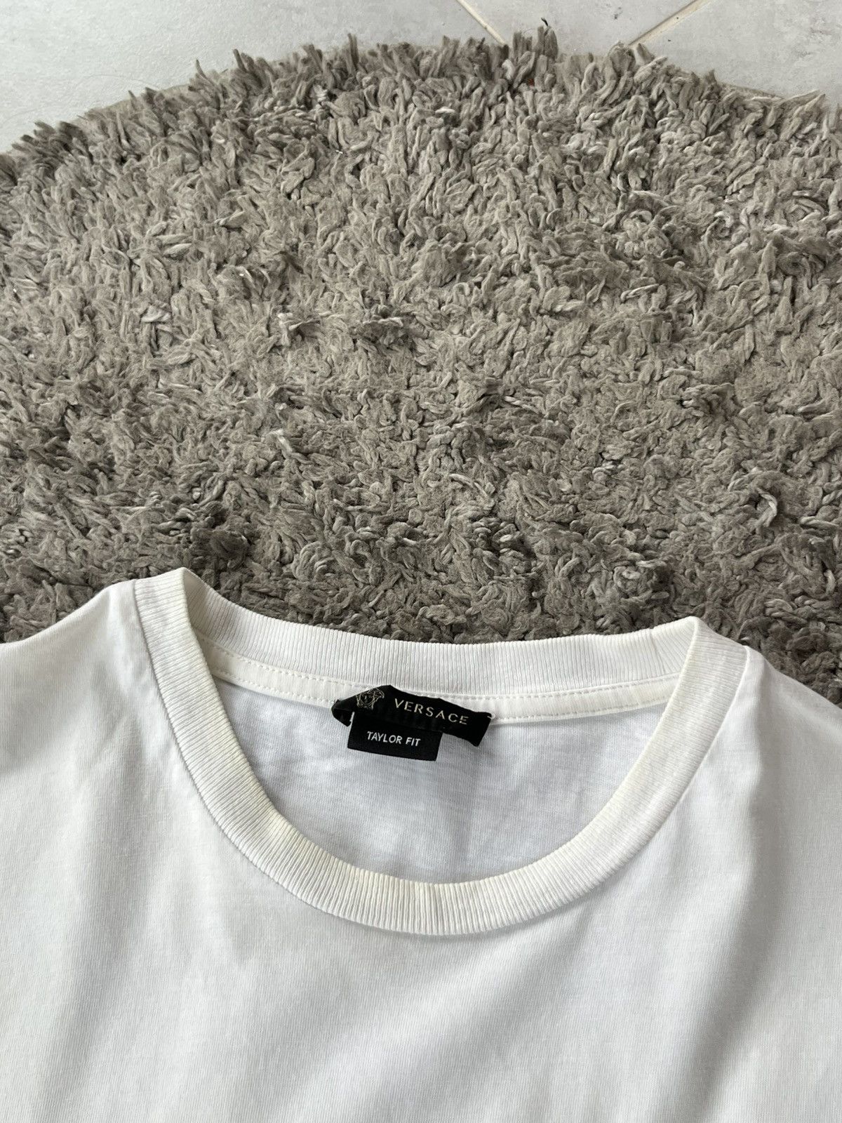 Versace Vintage Tee Versace BIG LOGO Streetwear Size US S / EU 44-46 / 1 - 4 Thumbnail