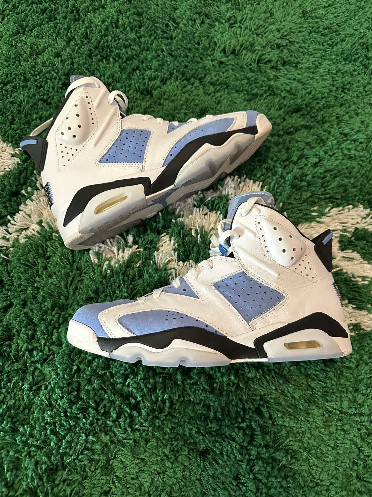 Jordan Brand × Nike Jordan 6 UNC Sneakers 11 Size US 11 / EU 44 - 2 Thumbnail
