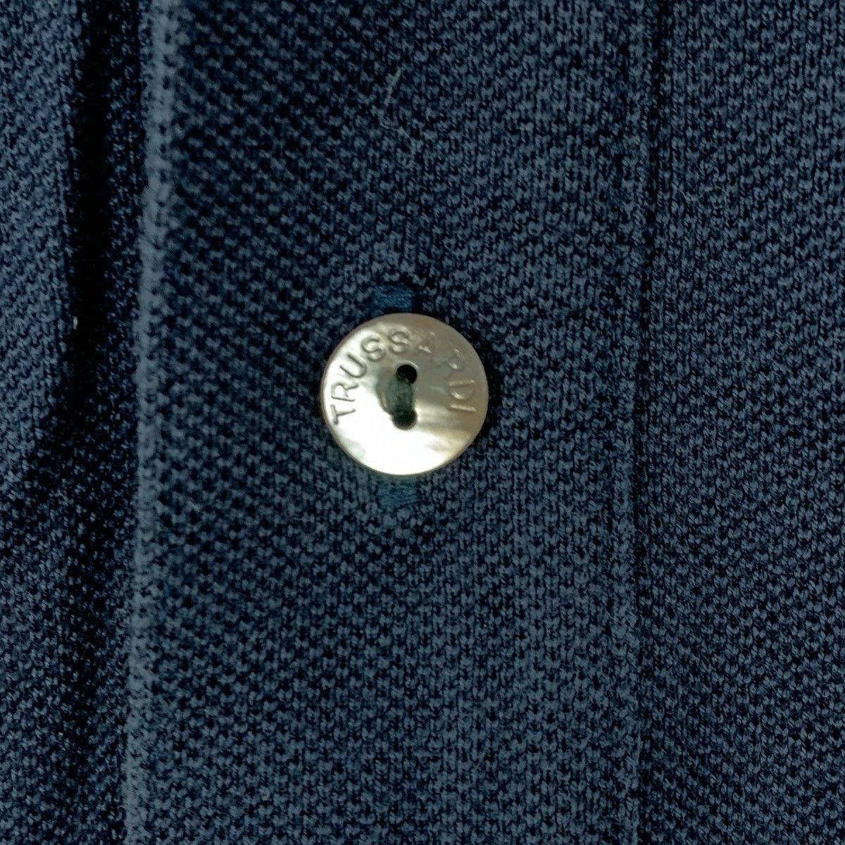 Trussardi Vintage 90’ TRUSSARDI ITALY Embosser Logo Polo Tee Shirt Top Size US XL / EU 56 / 4 - 4 Thumbnail