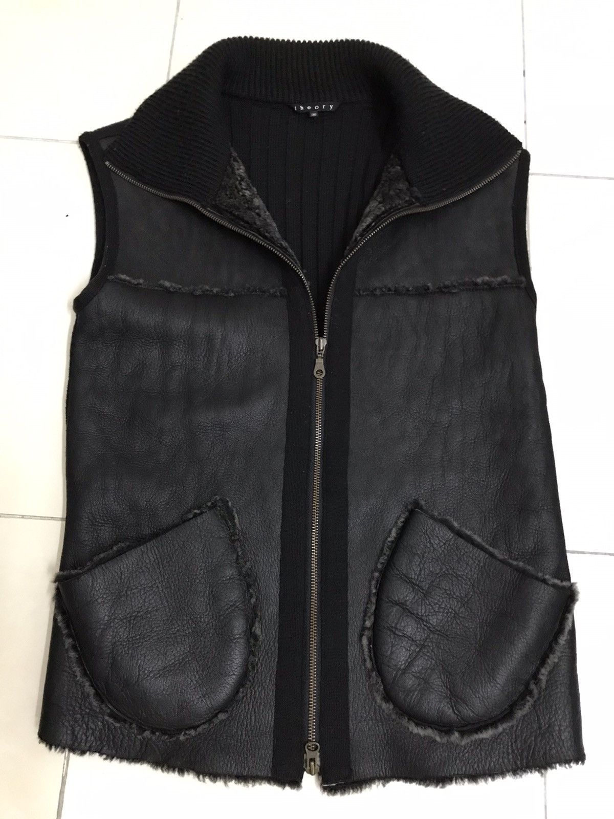 Theory Theory Black Shearling Vest Jacket Size US M / EU 48-50 / 2 - 1 Thumbnail