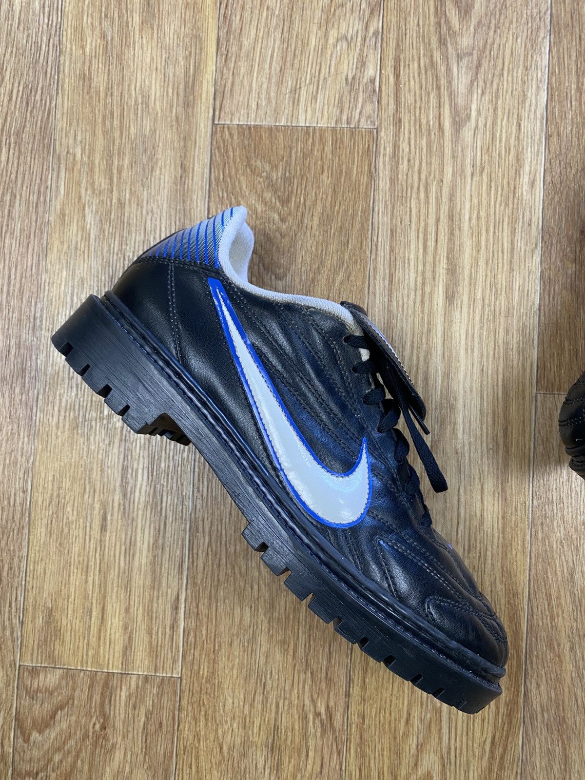 Nike Vintage Nike Leather Football Resole Casual Shoes Size US 8.5 / EU 41-42 - 4 Thumbnail