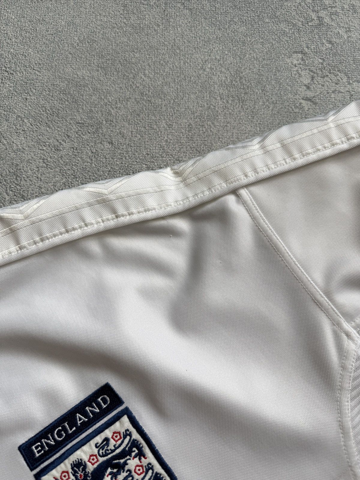 Umbro Vintage Y2K Umbro England Football Soccer Jersey White Size US XL / EU 56 / 4 - 10 Thumbnail