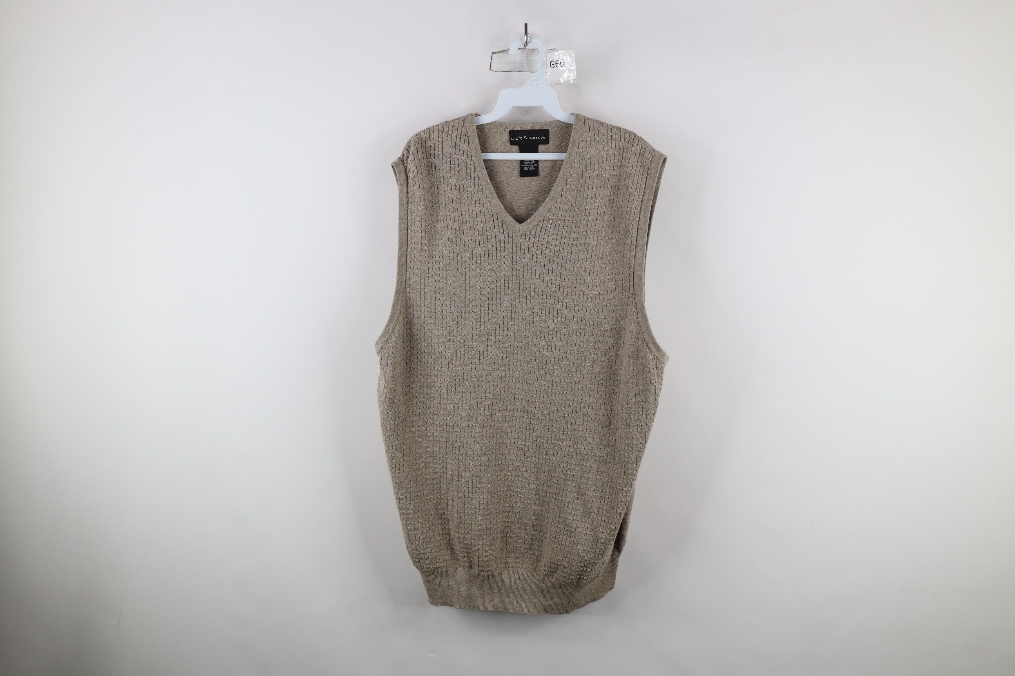 Vintage Vintage 90s Streetwear Cable Knit V-Neck Sweater Vest Beige Size US XL / EU 56 / 4 - 1 Thumbnail