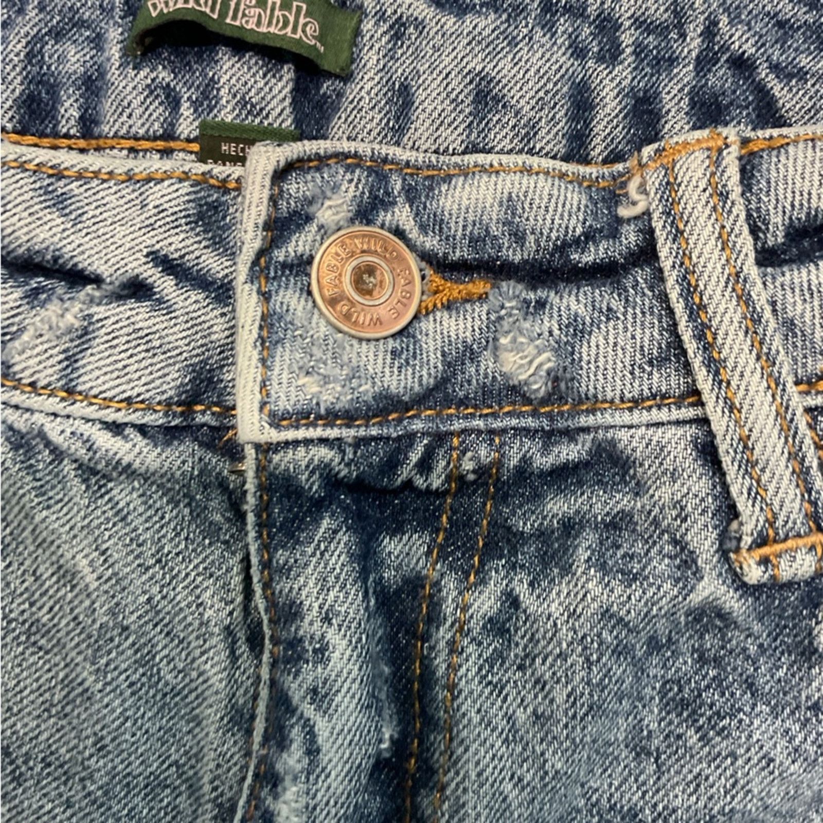 Vintage Women’s Wild Fabel Denim Shorts Size 30" / US 8 / IT 44 - 3 Thumbnail