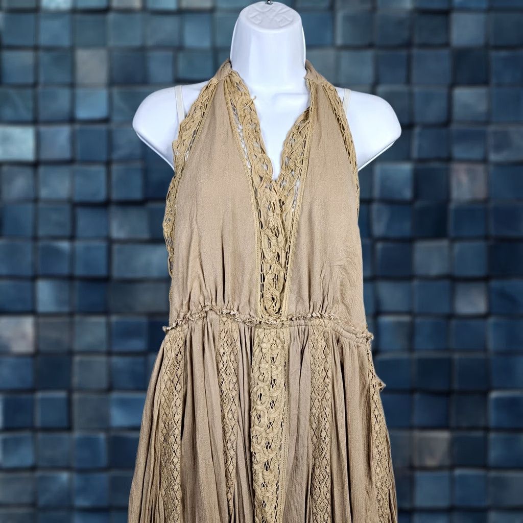 Area AREA STARS Dress Halter Lace Exposed Back XS NEW Color Multicolor Pattern Stars Solid A-Line Short Sleeve Women Slip Dress Casual Size XS / US 0-2 / IT 36-38 - 1 Thumbnail