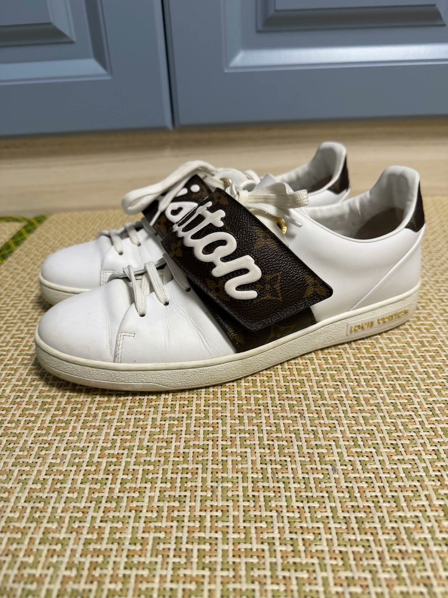 Louis Vuitton Louis Vuitton White Lowtop Sneakers 38 Women Size US 7.5 / IT 37.5 - 1 Thumbnail