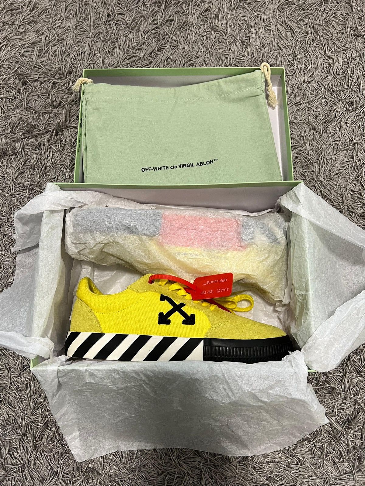 Off-White Off White Vulc Low Yellow Size US 7.5 / EU 40-41 - 13 Thumbnail