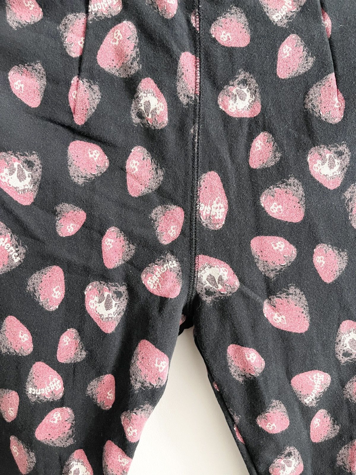 Hysteric Glamour STEAL! 2000s Hysteric Glamour Strawberry Skull Sweatpants Size US 30 / EU 46 - 5 Thumbnail