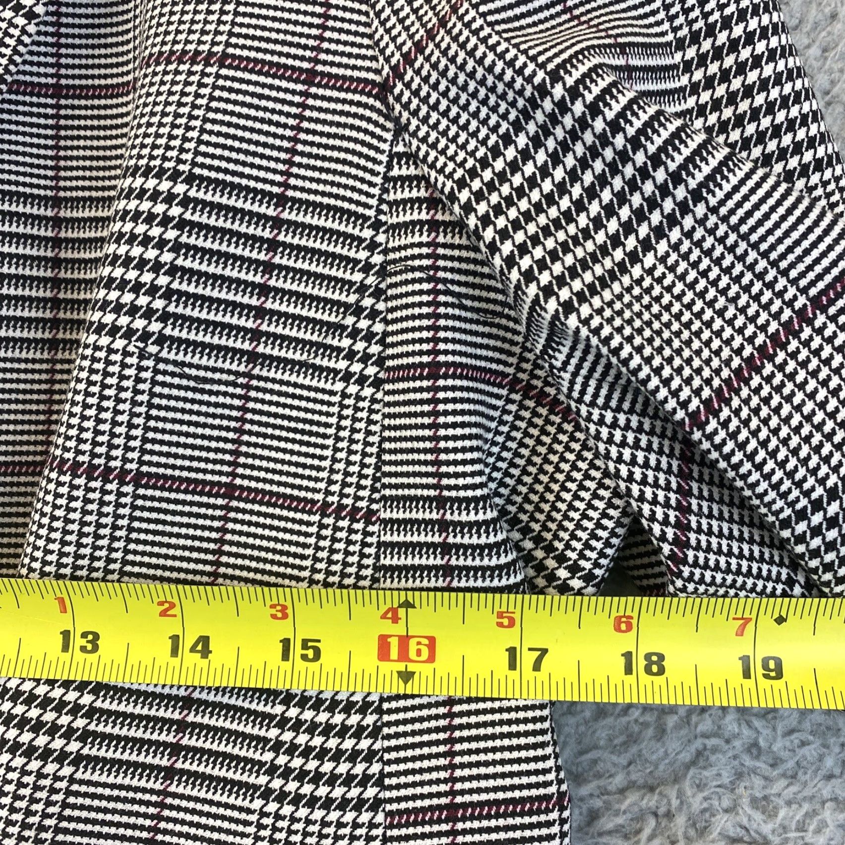 Calvin Klein Calvin Klein Size 12 Plaid Gray Black One Button Women’s Coat Long / 50-5 Overcoat Coat Trench JACKET/COAT? Size XL / US 12-14 / IT 48-50 - 6 Thumbnail