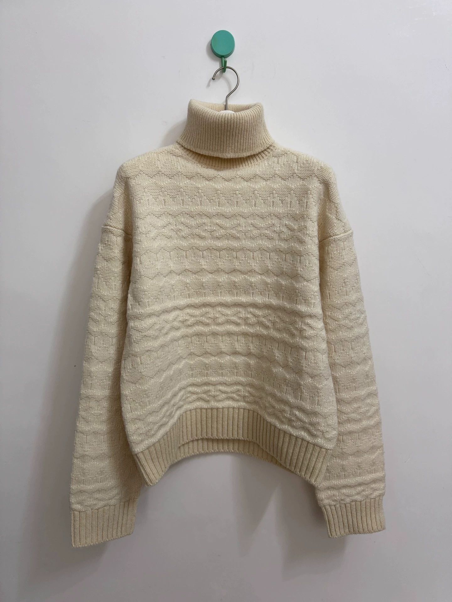 Takahiromiyashita The Soloist. TAKAHIROMIYASHITA THE soloist 46 elastic sweaters Size US S / EU 44-46 / 1 - 1 Thumbnail
