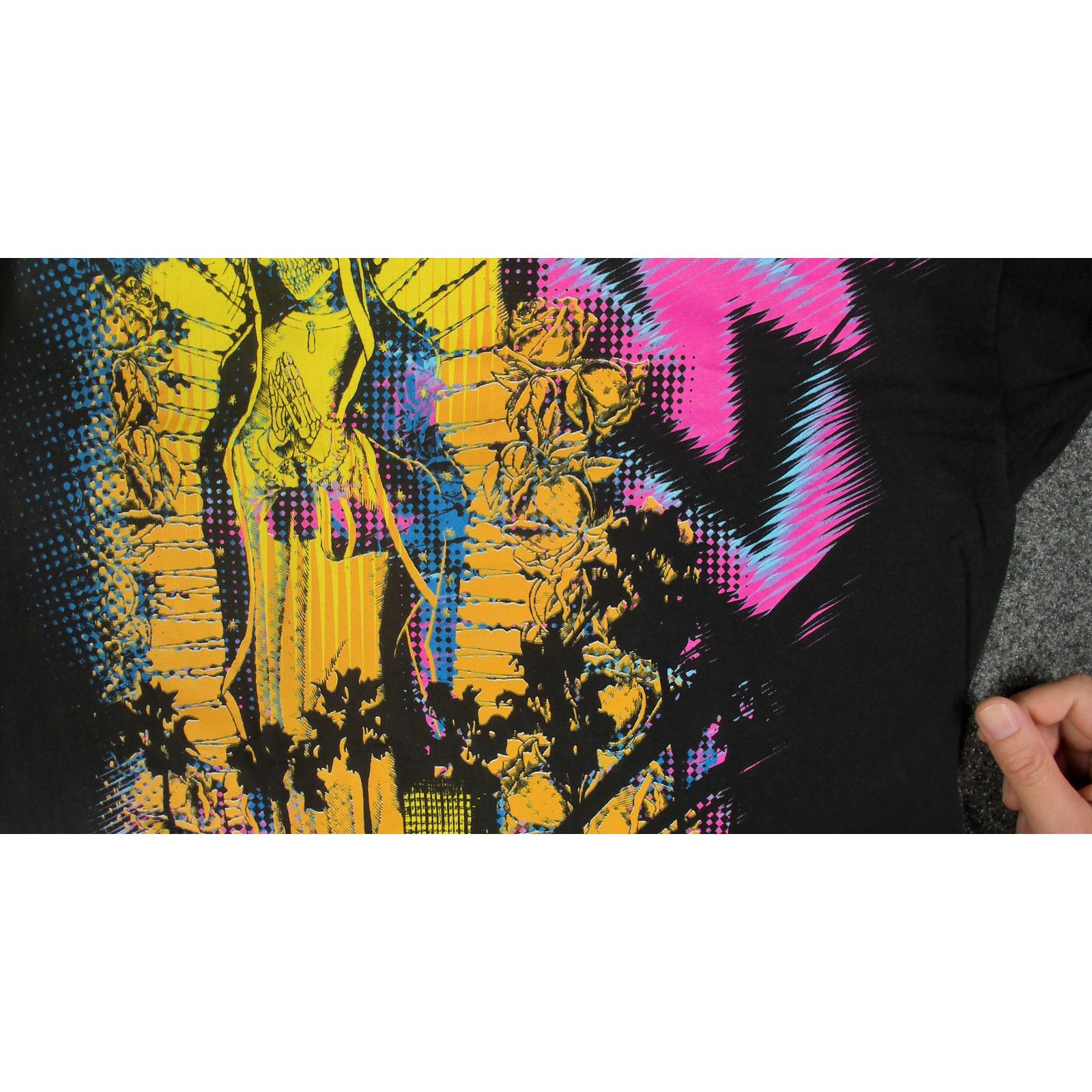 Other Vintage / Discovery / L.A. Ink 2008 Neon Skull Graphic Tee Size US M / EU 48-50 / 2 - 10 Thumbnail