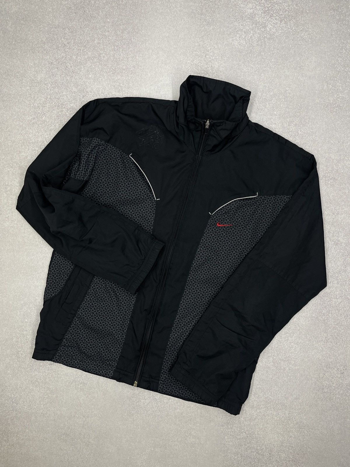 Nike Vintage Nike Air Max 360 Black Jacket Big Logo Drill Y2K ACG Size US S / EU 44-46 / 1 - 1 Thumbnail