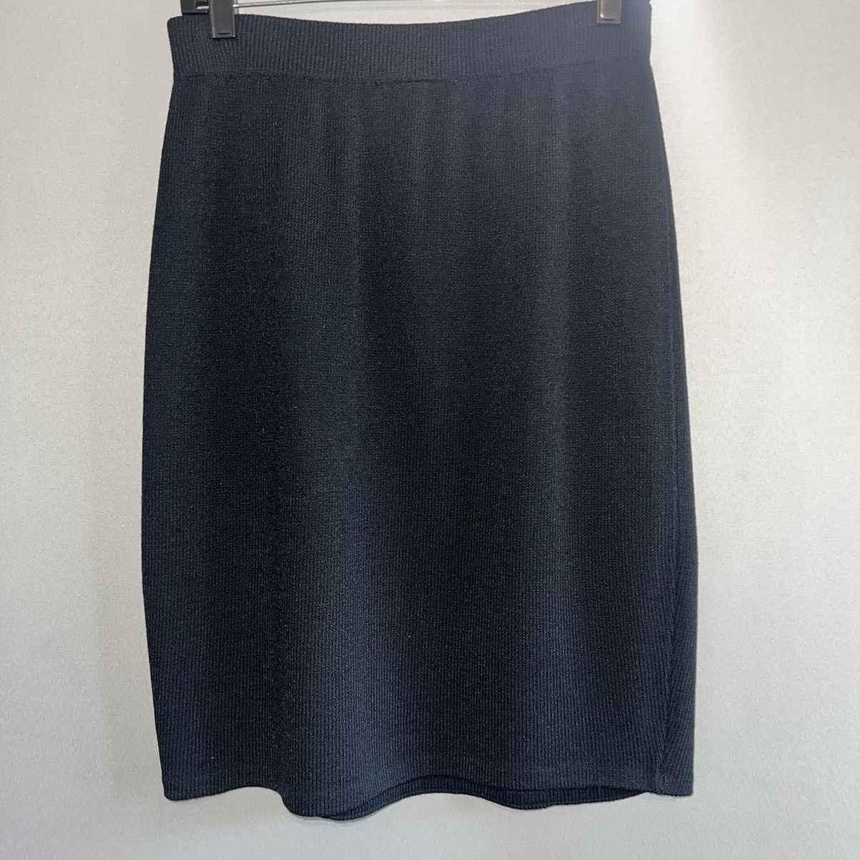 St. John St. John Basics Black Knit Skirt Size 8 Size 30" / US 8 / IT 44 - 1 Thumbnail