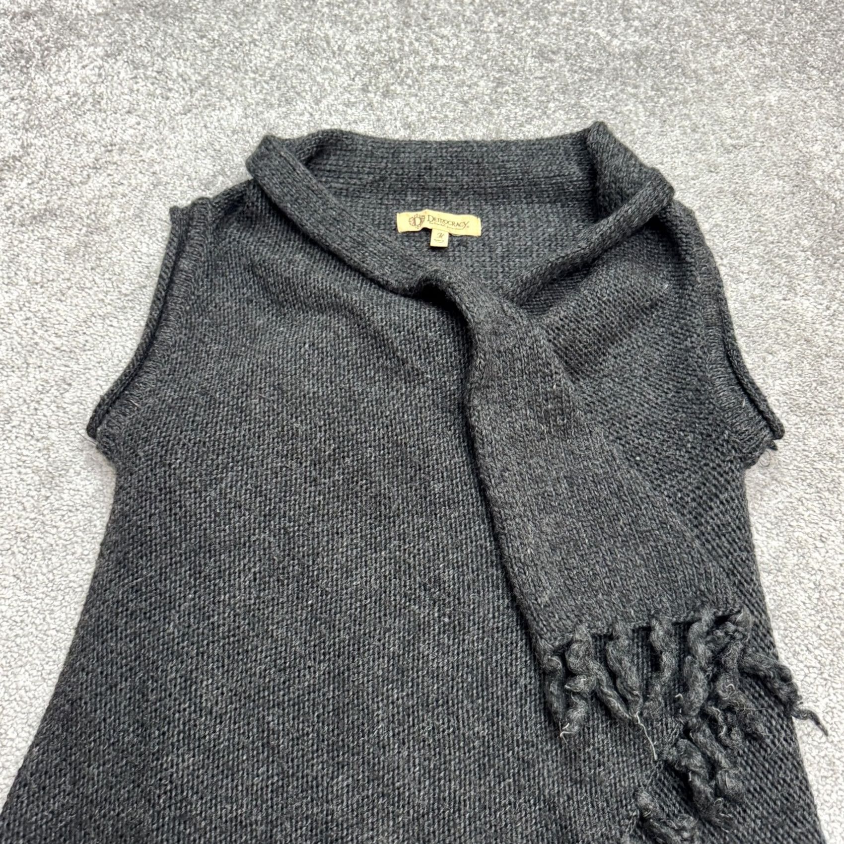 Vintage Democracy Vest Wool Alpaca Knit Fringe Open Front Womens Medium Gray Sleeveless All Seasons Classic Baggy Knit Vest Size M / US 6-8 / IT 42-44 - 4 Thumbnail