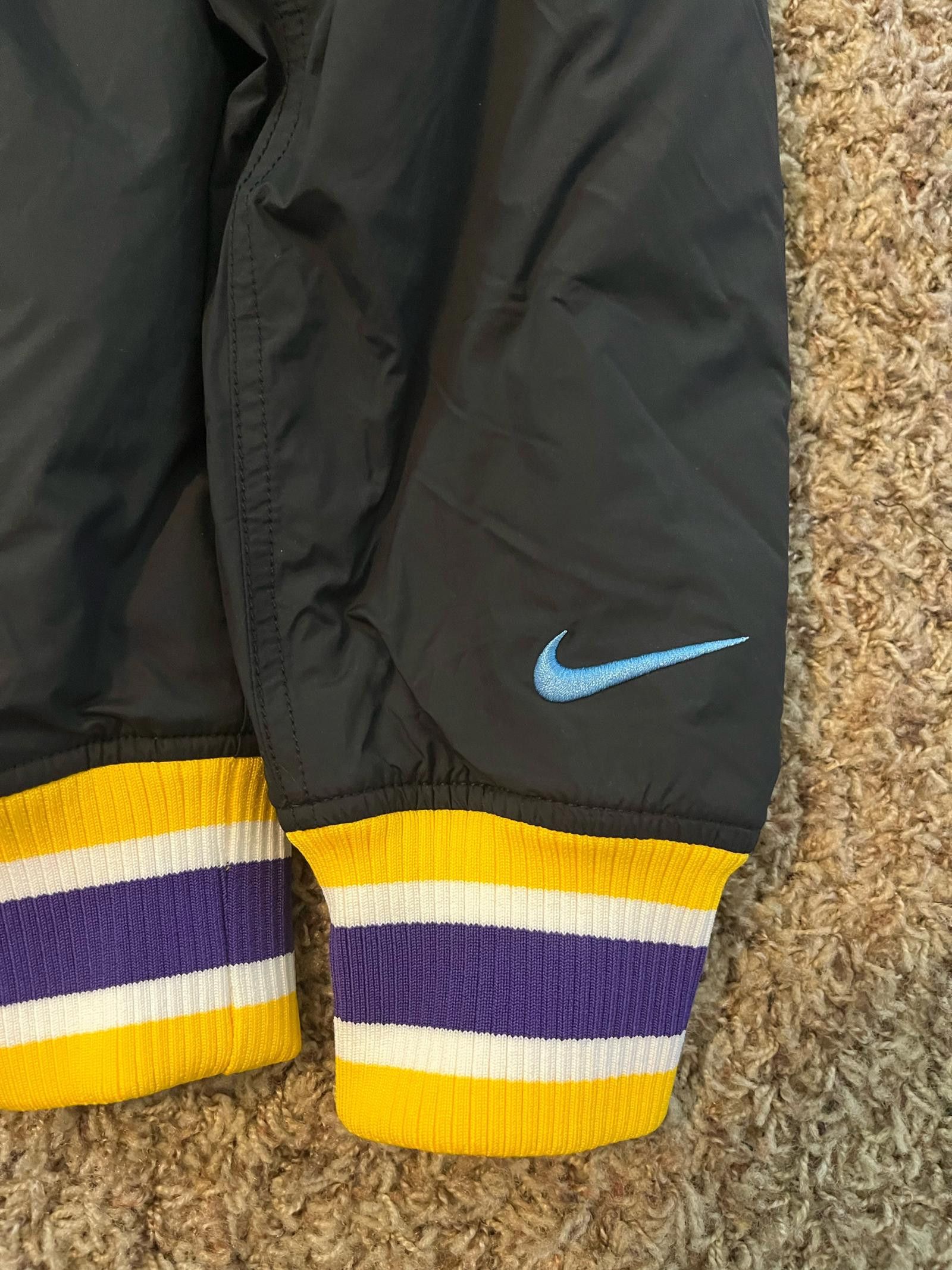 Nike Nike Men’s NBA Los Angeles Lakers Courtside Jacket Sample Size US M / EU 48-50 / 2 - 3 Thumbnail