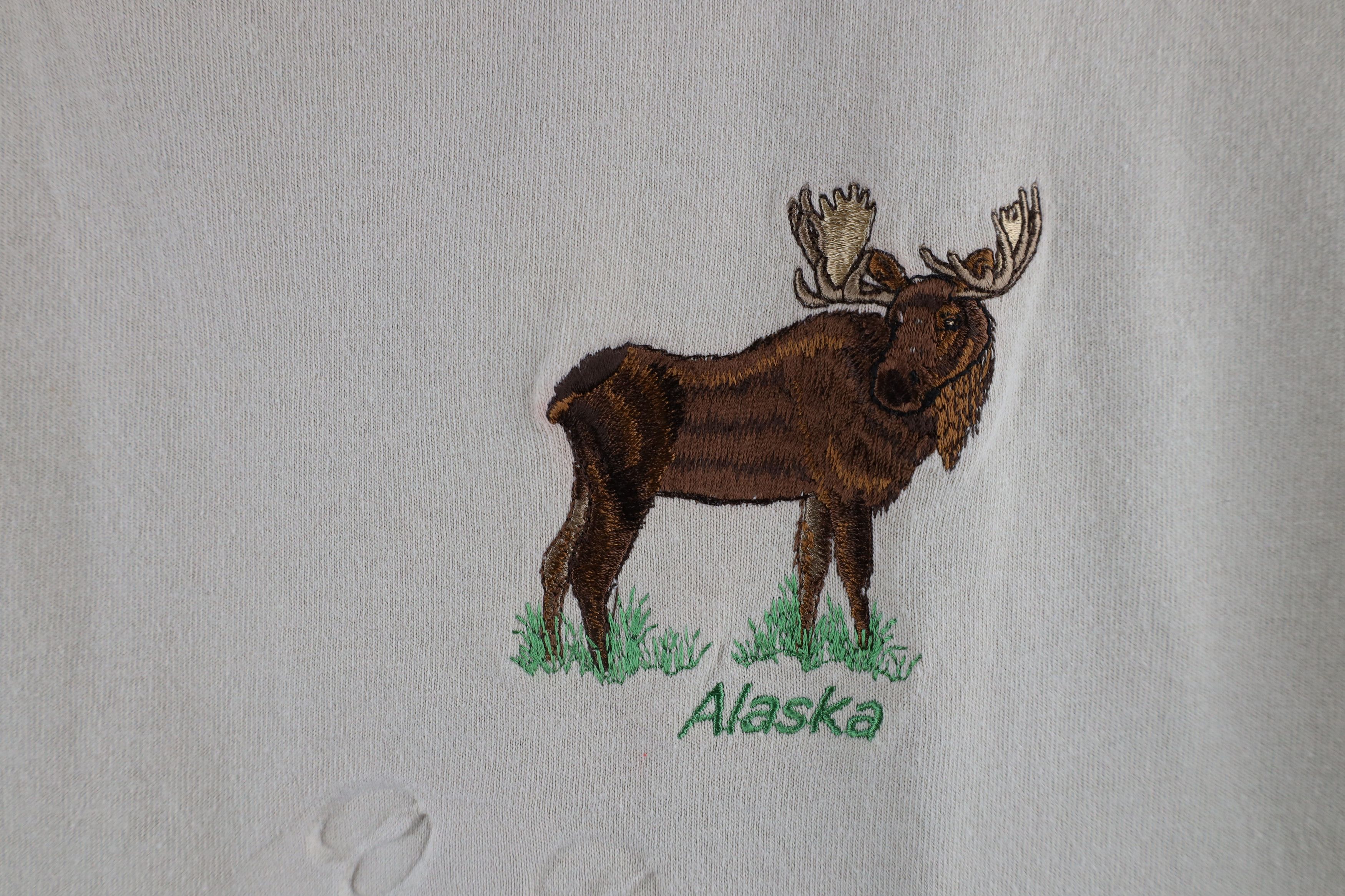 Vintage Vintage 90s Streetwear Alaska Moose Print T-Shirt Beige USA Size US M / EU 48-50 / 2 - 4 Thumbnail