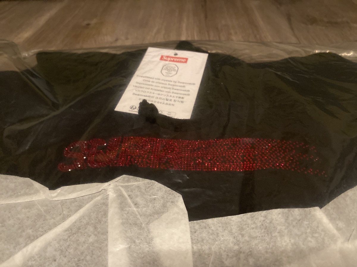 Supreme × Swarovski Supreme X Swarovski Hood Motion Logo Size US S / EU 44-46 / 1 - 2 Thumbnail