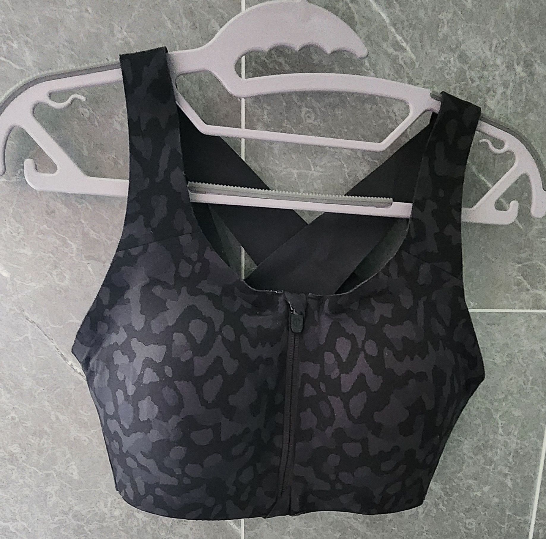 Lululemon Lululemon Enlite Bra Zip Front Incognito Camo Grey 34C Size ONE SIZE - 1 Thumbnail