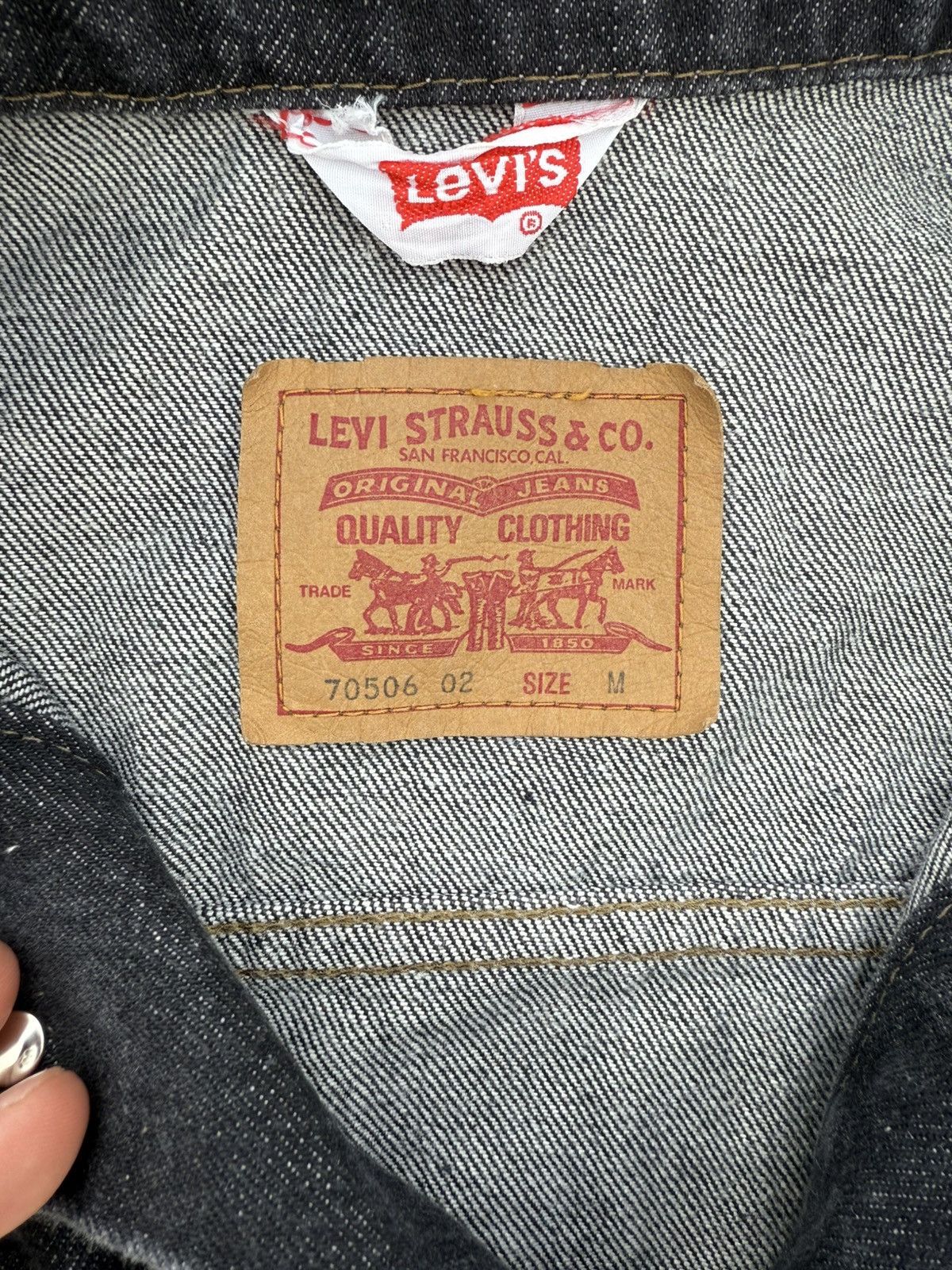 Levi's Levi's 70506Yugoslavia1987black denim trucker jacket vintage Size US M / EU 48-50 / 2 - 4 Thumbnail