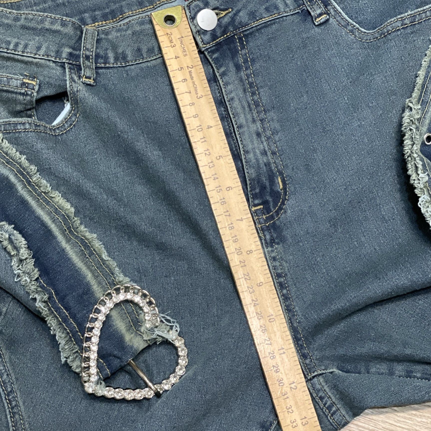 Vintage VINTAGE ROMWE Women Flared Jeans Belted Rhinestone Heart Retro Size 1XL Blue Size 40" / US 18 - 6 Thumbnail
