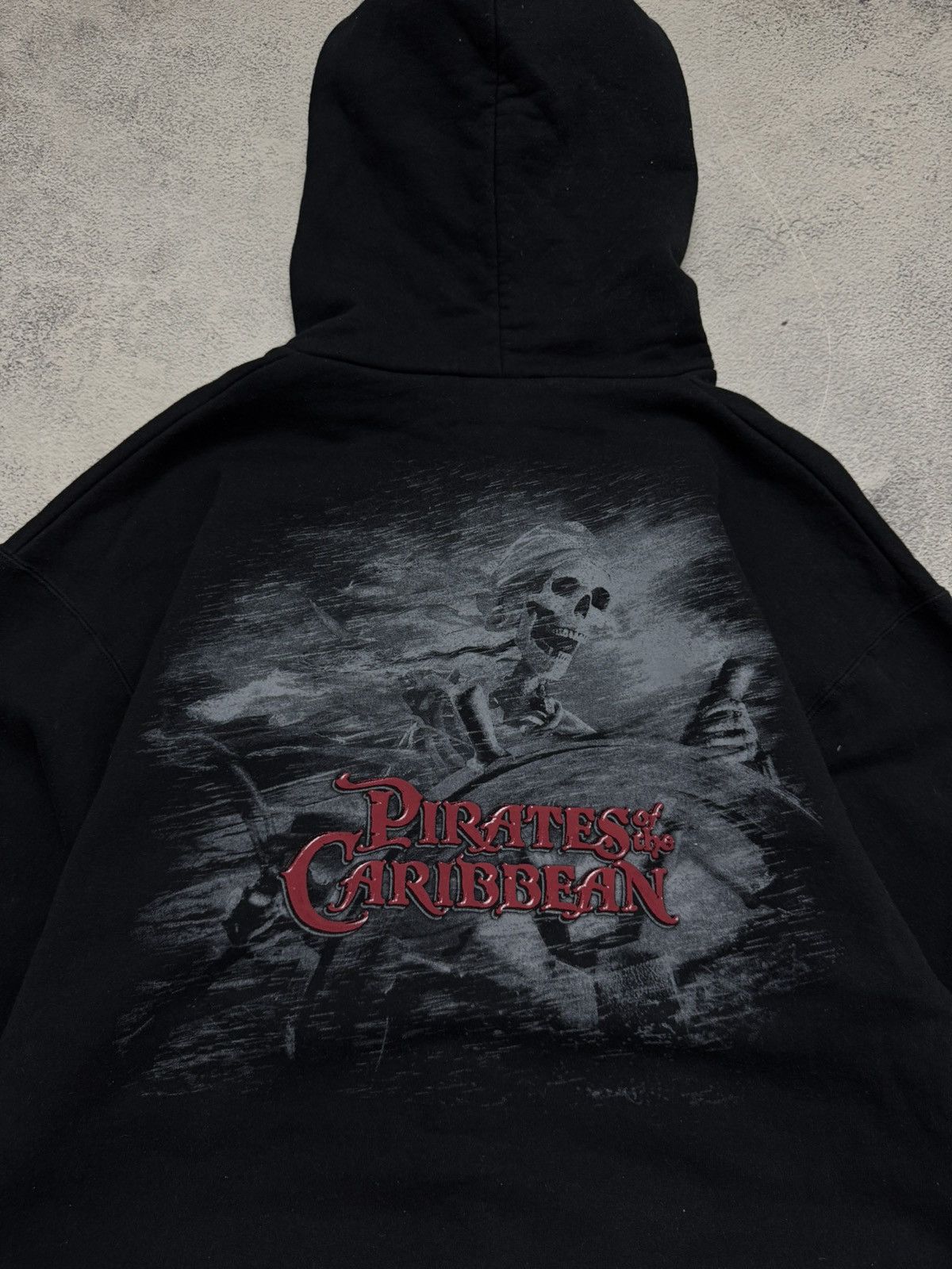 Disney Vintage Y2k Pirates of the Caribbean Hoodie Size US L / EU 52-54 / 3 - 4 Thumbnail