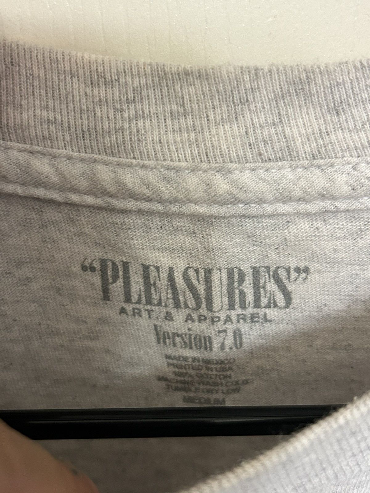Pleasures “Pleasures” Tshirt Size US M / EU 48-50 / 2 - 4 Thumbnail