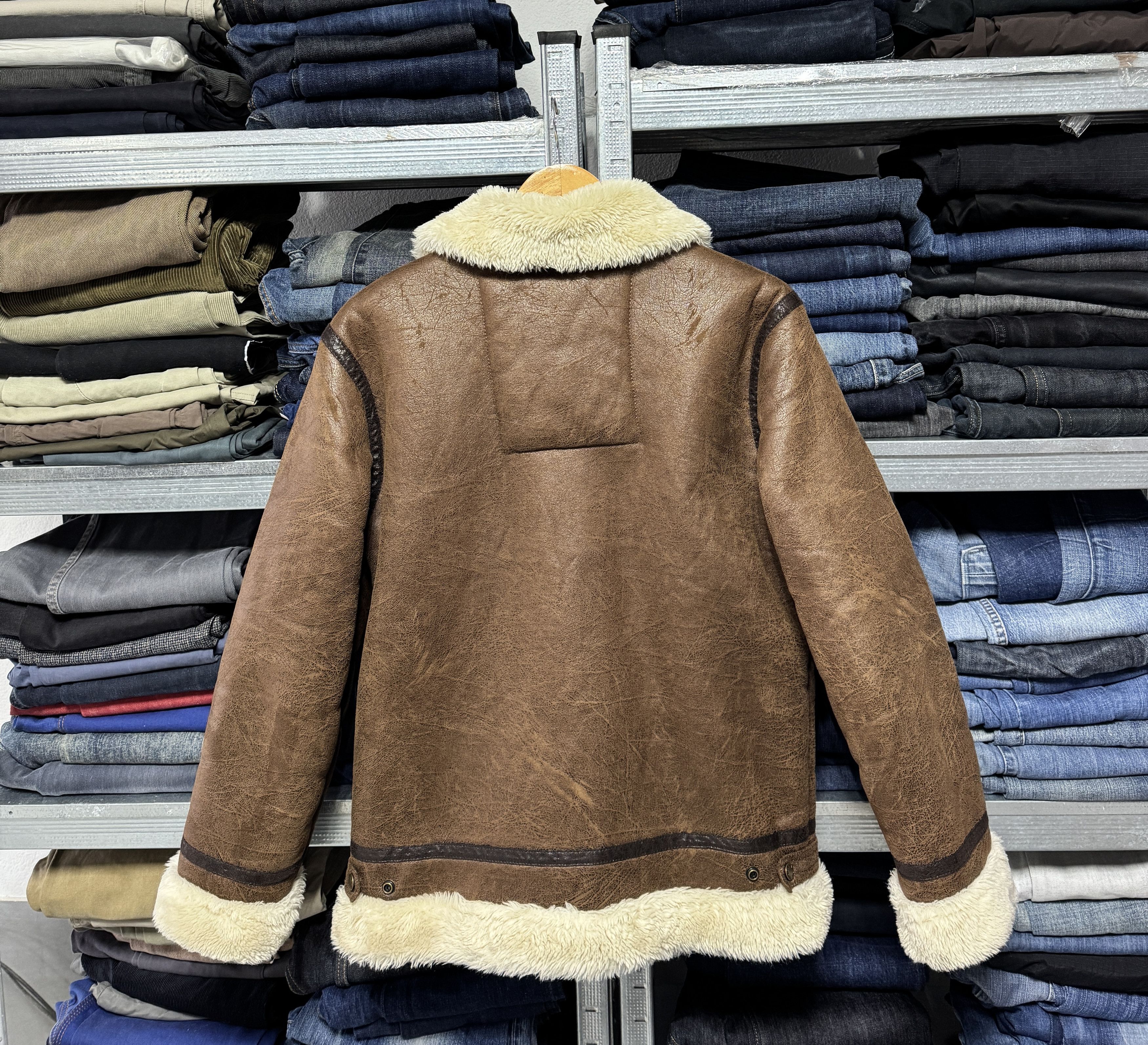 Alpha Industries Alpha Industries B-3 Sheepskin Brown Pilot Rare Man’s Jacket Size US S / EU 44-46 / 1 - 7 Thumbnail