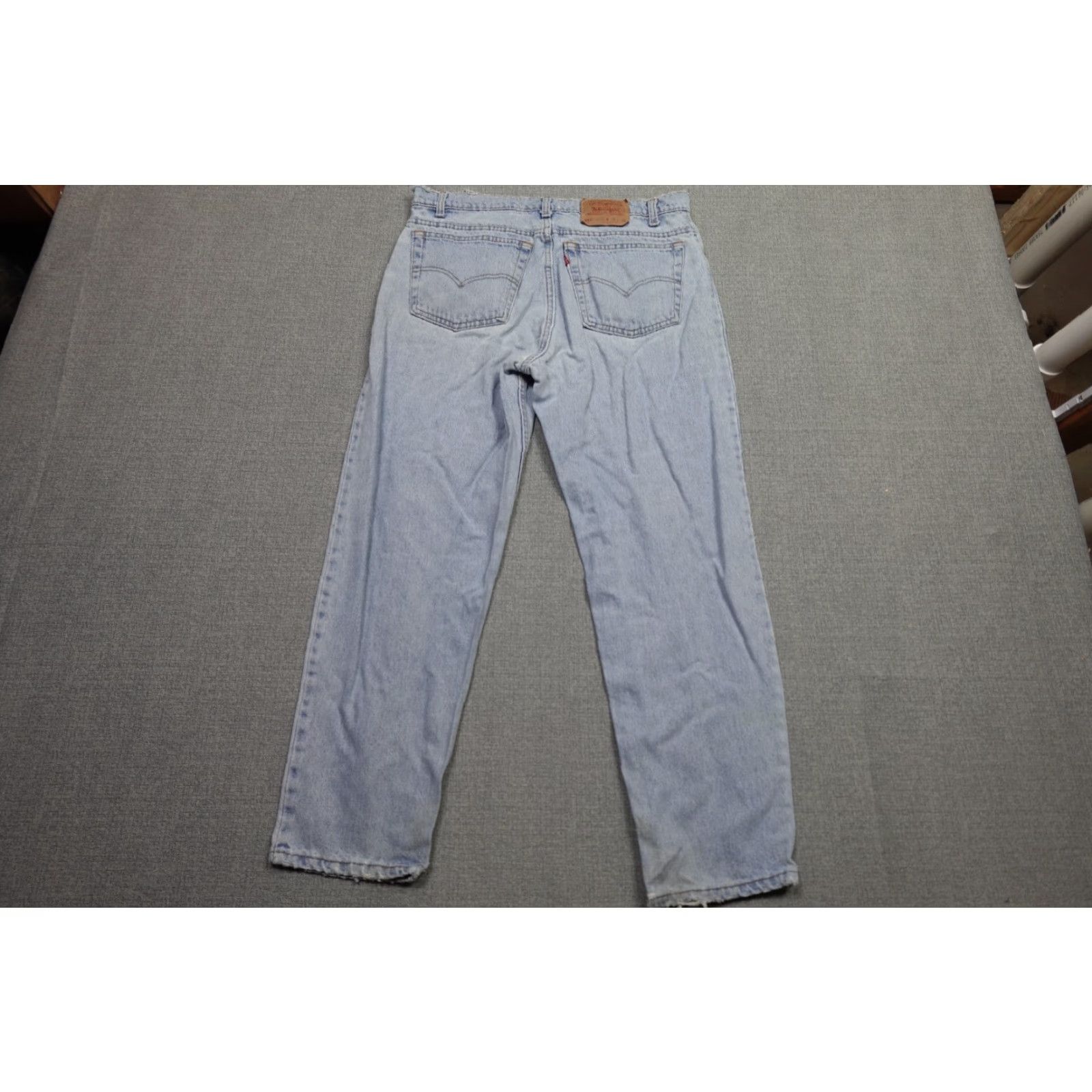 Levi's VINTAGE Levi's 550 Jeans Mens 36x29 Blue Relaxed Fit Light Wash Denim 1996 USA Size US 36 / EU 52 - 4 Thumbnail