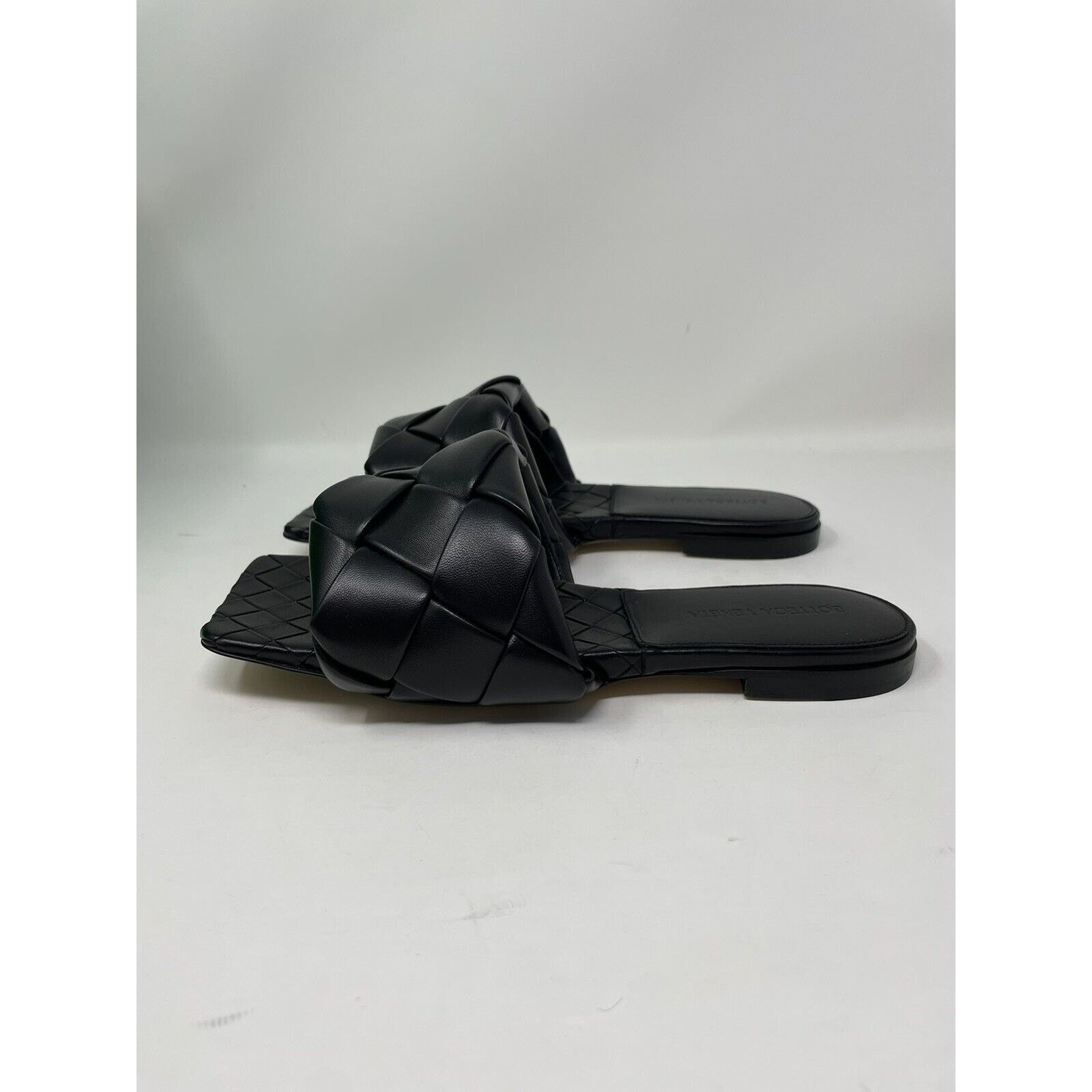 Bottega Veneta Bottega Veneta Flat Puffy Lido 38.5 Size US 8.5 / IT 38.5 - 3 Thumbnail