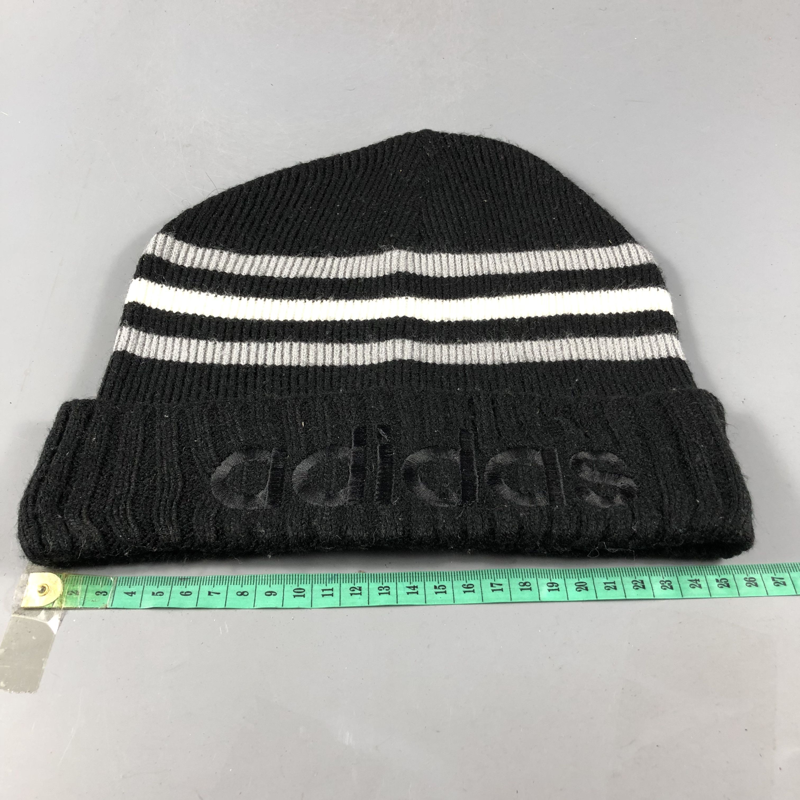 Vintage Adidas Tri-Striped Beanie Snowcap Snow Hat B705 Size ONE SIZE - 3 Thumbnail