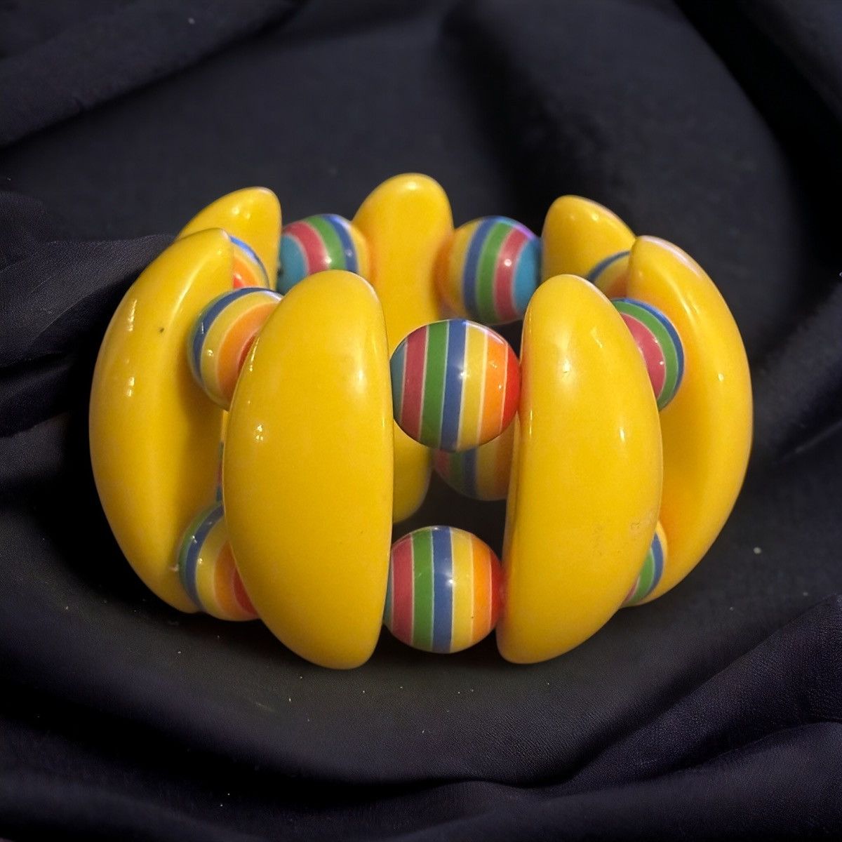 Other Yellow wedges & striped ball beads acrylic stretch bracelet Size ONE SIZE - 1 Thumbnail