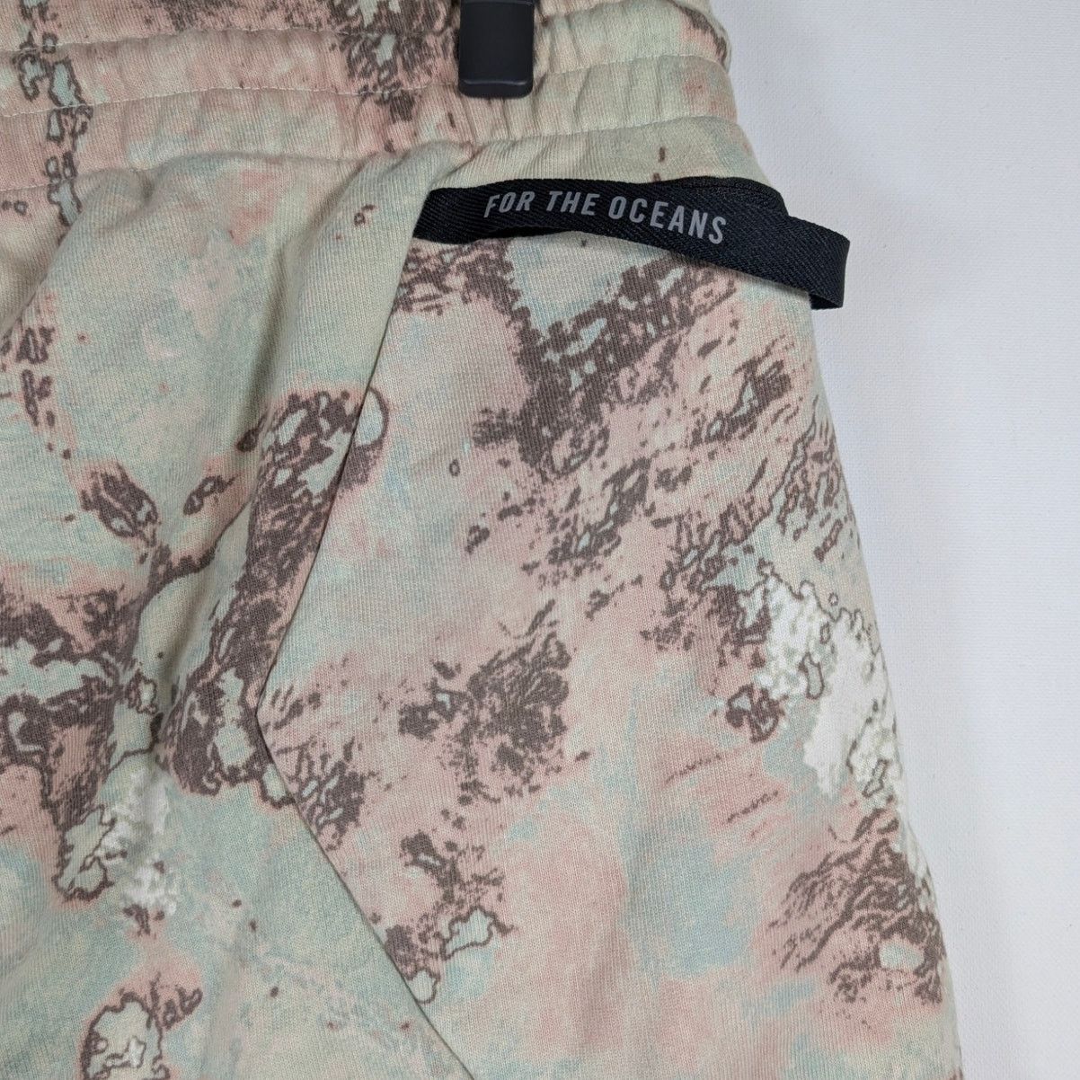 Unknown London Adidas x Parley 7/8 Length Jogger Pants Men’s Size L USED Size US 36 / EU 52 - 4 Thumbnail