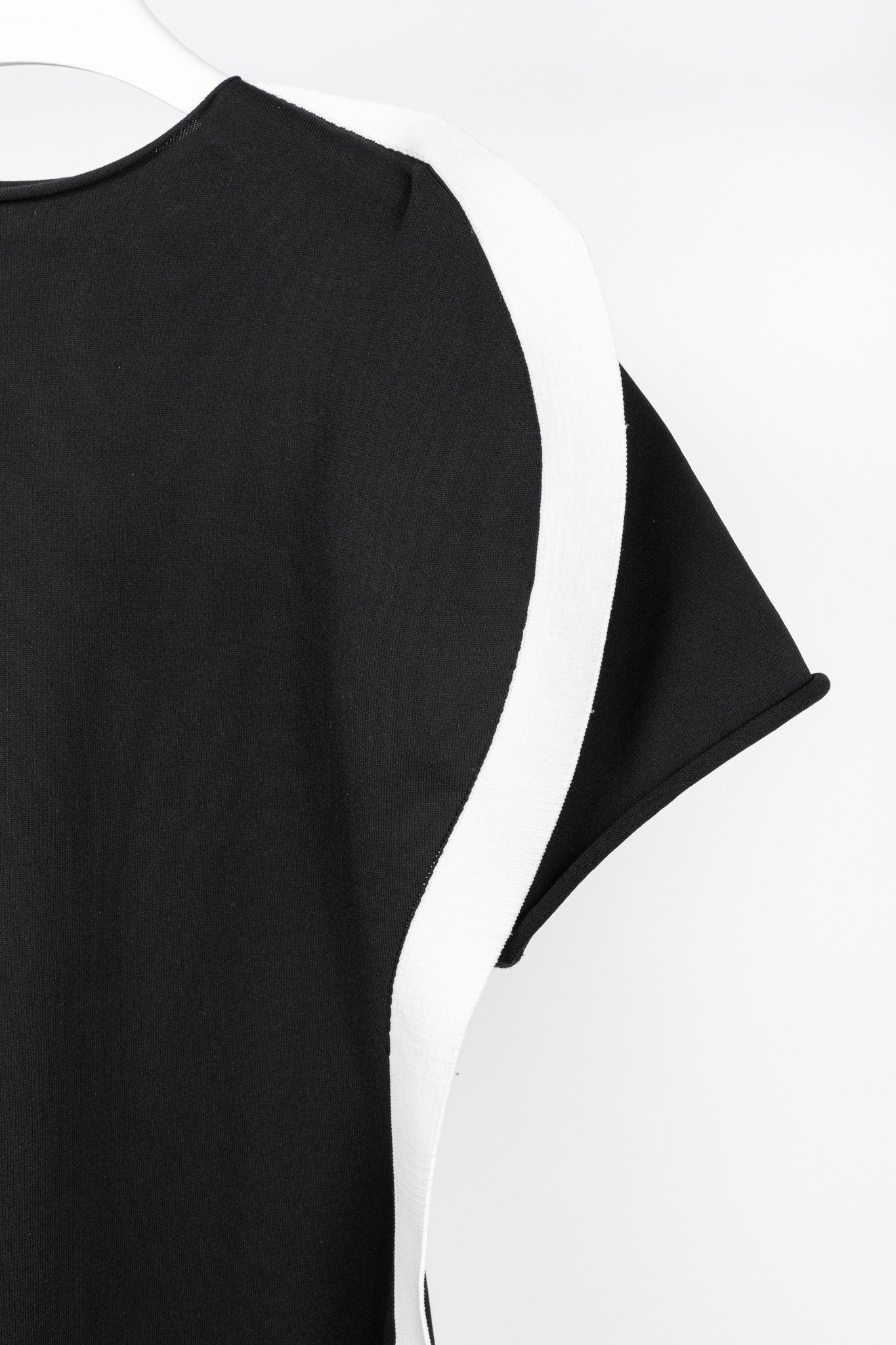 Issey Miyake Issey Miyake Black Knit White-Trim Curved Mini Dress Size XL / US 12-14 / IT 48-50 - 4 Thumbnail