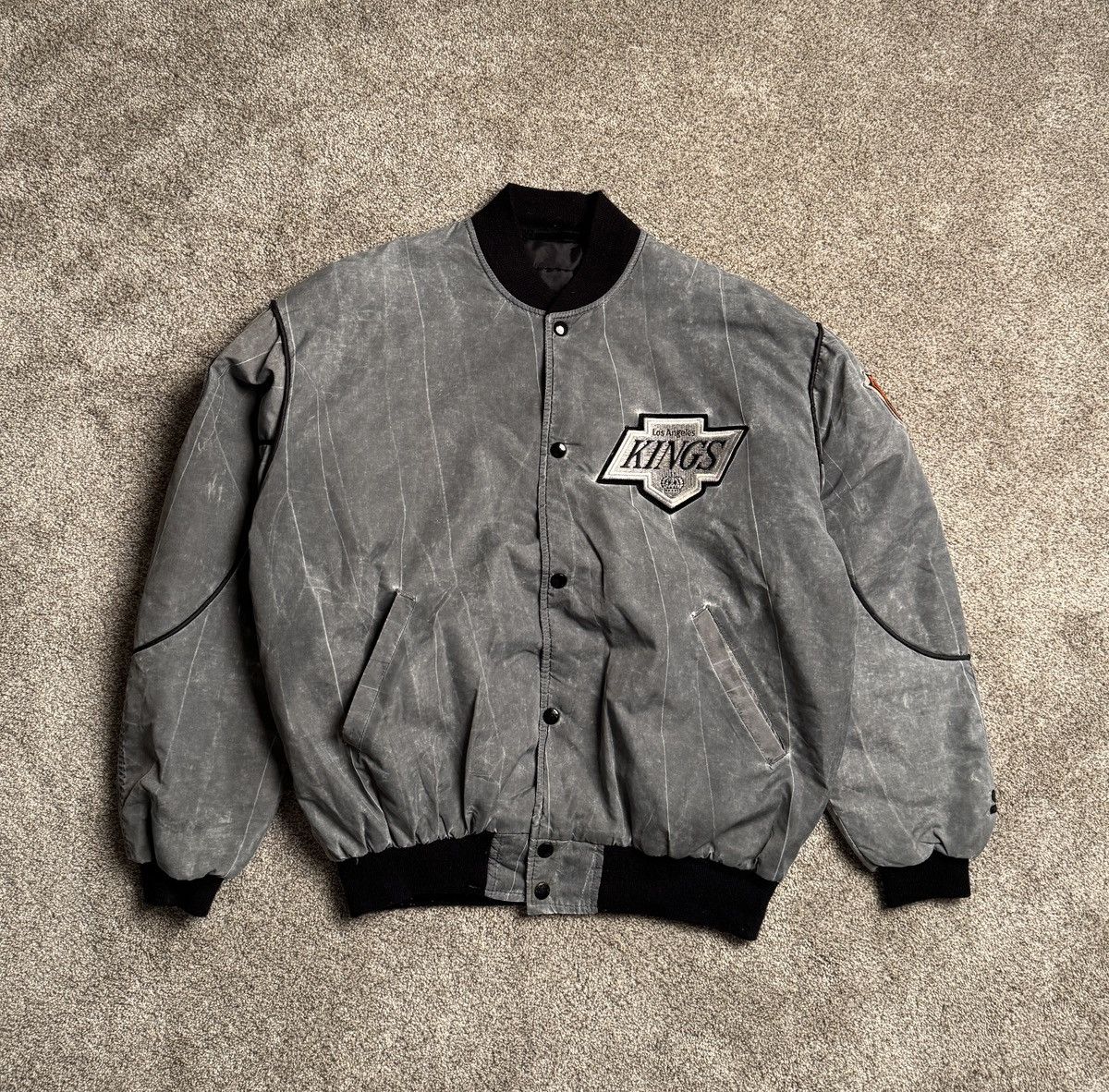 Starter VINTAGE 90s LA KINGS STONEWASH BOMBER JACKET Size US M / EU 48-50 / 2 - 3 Thumbnail