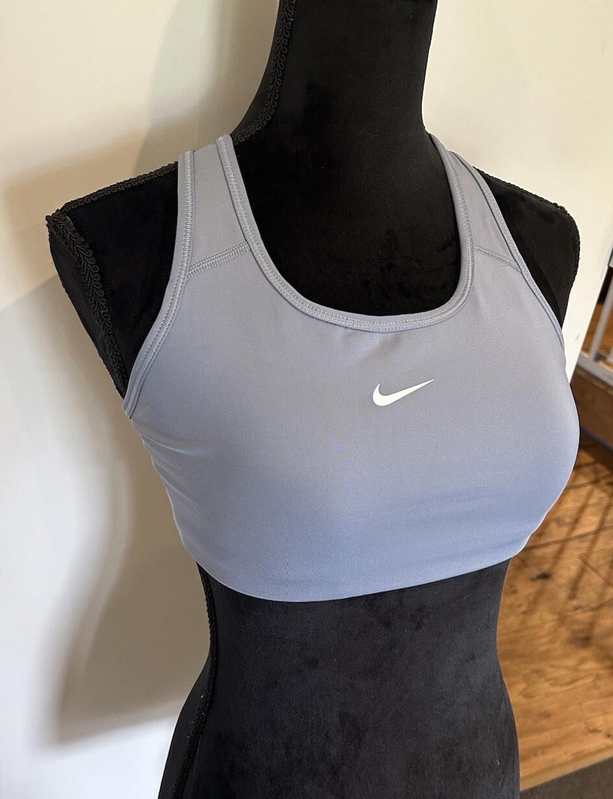 Nike Nike Dri Fit Running Activewear Grey crop top - Size M (003) Size M / US 6-8 / IT 42-44 - 2 Thumbnail