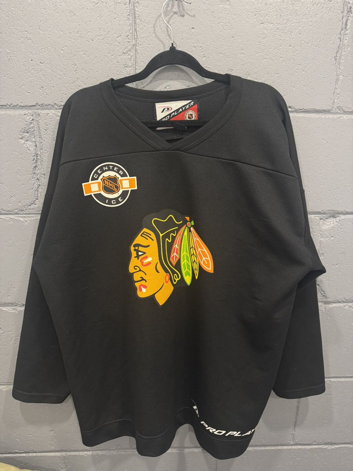 VTG CHICAGO BLACKHAWKS CENTER ICE PRACTICE NHL JERSEY