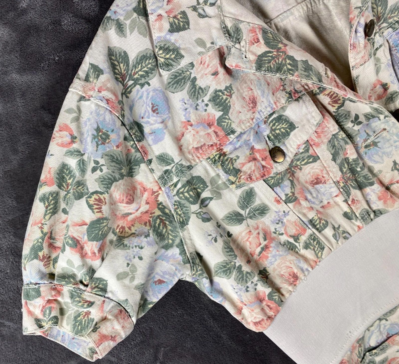 Designer Womens Paris Blues Rose Print Denim Romper Shorts Sz.7 (B01 Size 30" / US 8 / IT 44 - 5 Thumbnail