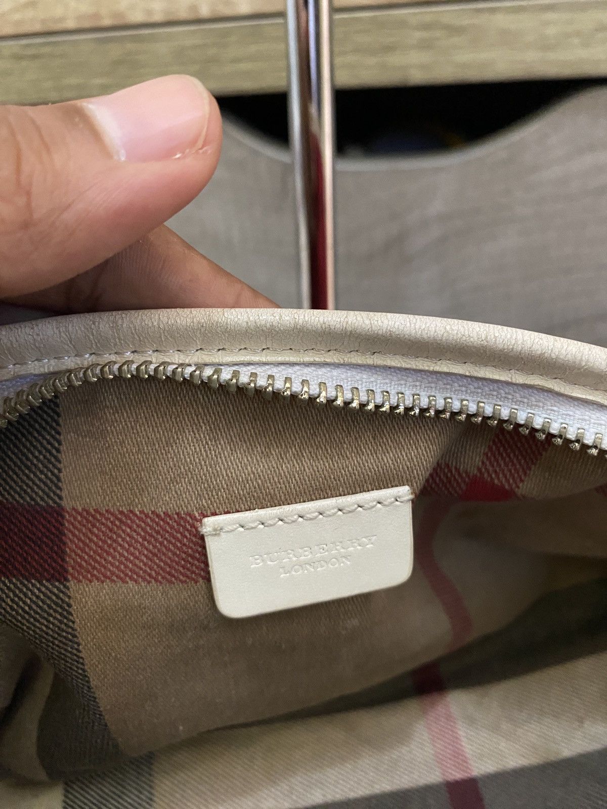 Burberry Burberry Red Nilon Shoulder Bag Size ONE SIZE - 10 Thumbnail