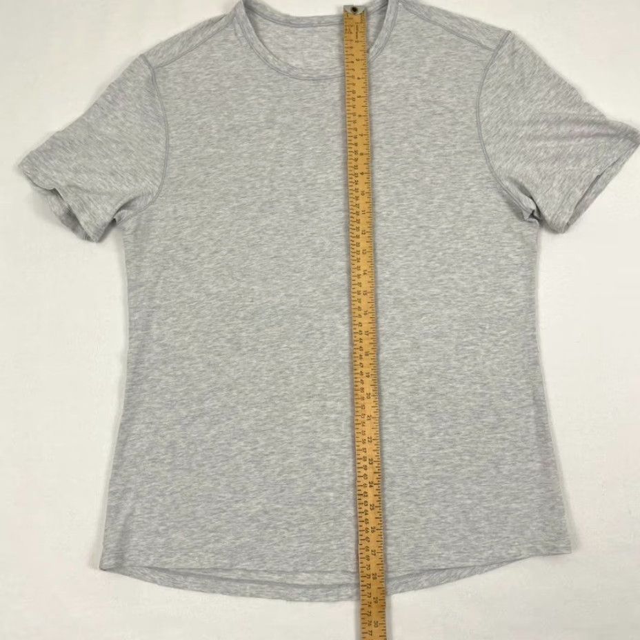 Lululemon Lululemon Shirt Mens Large Heather Gray Active Everyday Crewneck Casual Workout Shirt Mens Large Heather Gray Size US L / EU 52-54 / 3 - 4 Thumbnail