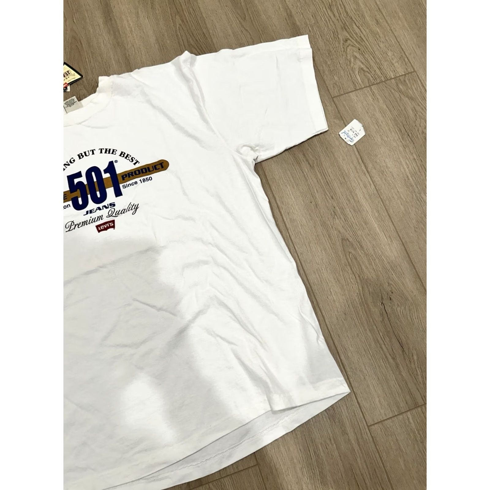 Levi's VINTAGE LEVI'S 501 Promo Genuine USA Made Jeans White T-Shirt Mens Large 90s Logo Crew Neck Short Sleeve Cotton White Tee Men Size US L / EU 52-54 / 3 - 2 Thumbnail